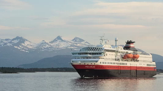 Classic Norway with Hurtigruten Honeymoon 11N
