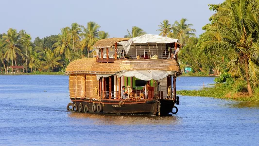 Kerala Luxury with Houseboat 6N