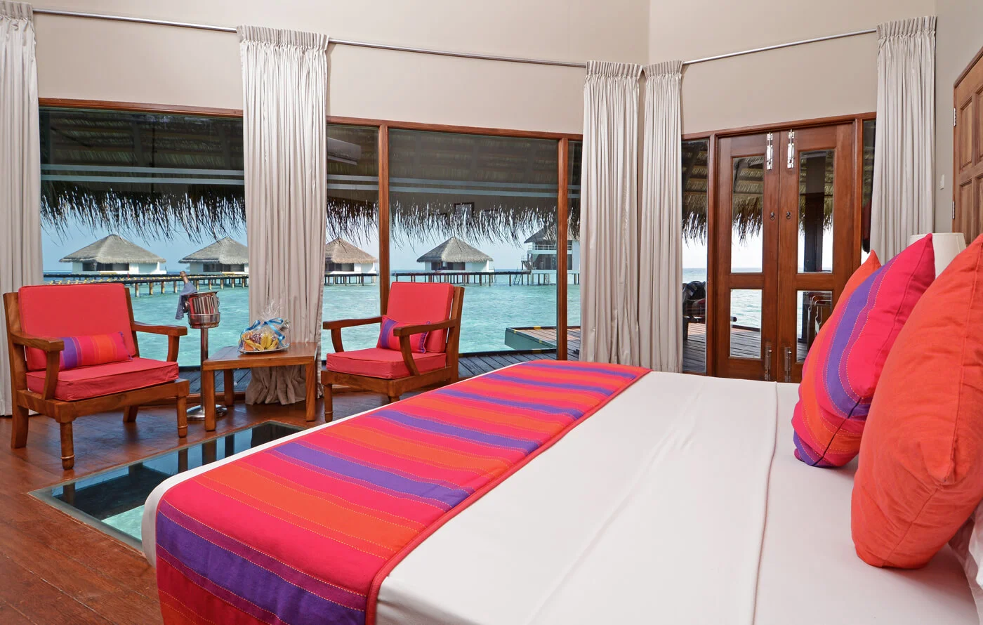 adaaran-club-rannalhi-water-bungalow-room-2