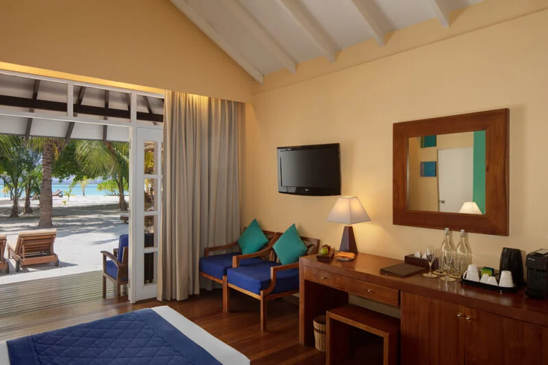 adaaran-meedhupparu-family-beach-villa-room-3