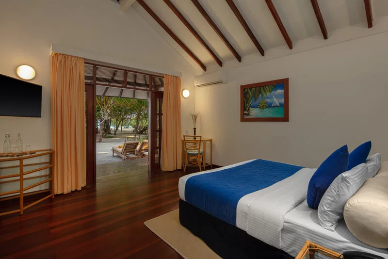 adaaran-meedhupparu-honeymoon-suite-room-2