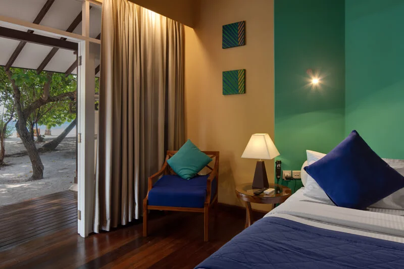 adaaran_meedhupparu_beach_villa_room_1