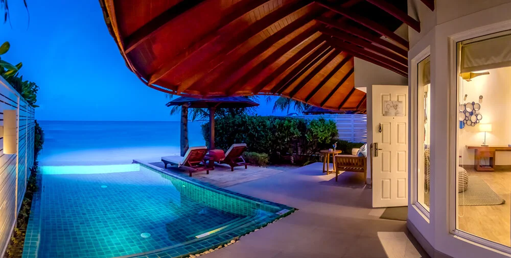 centara-grand-luxury-beachfront-pool-villa-room-8