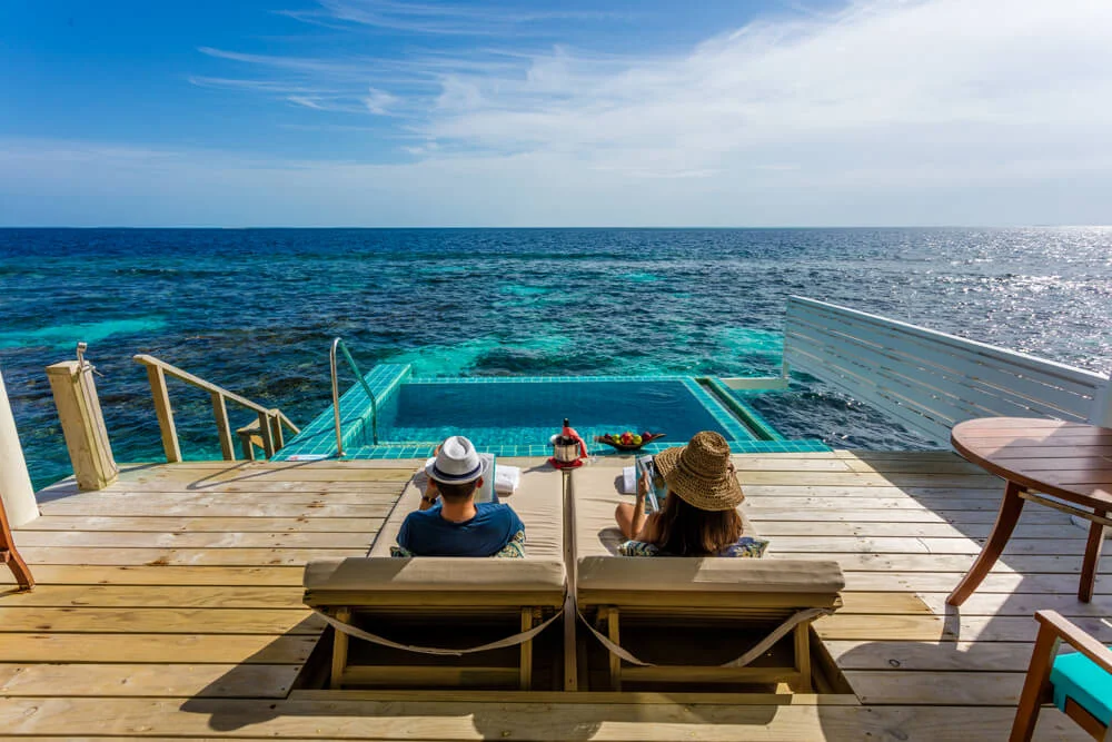 centara-grand-sunset-ocean-pool-villa-room-3