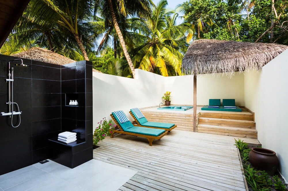 meeru-jaccuzi-beach-villa-room-4